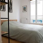 Au Bonheur De *