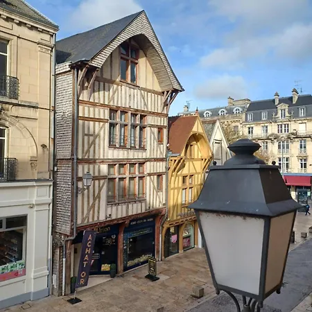Au Bonheur De *